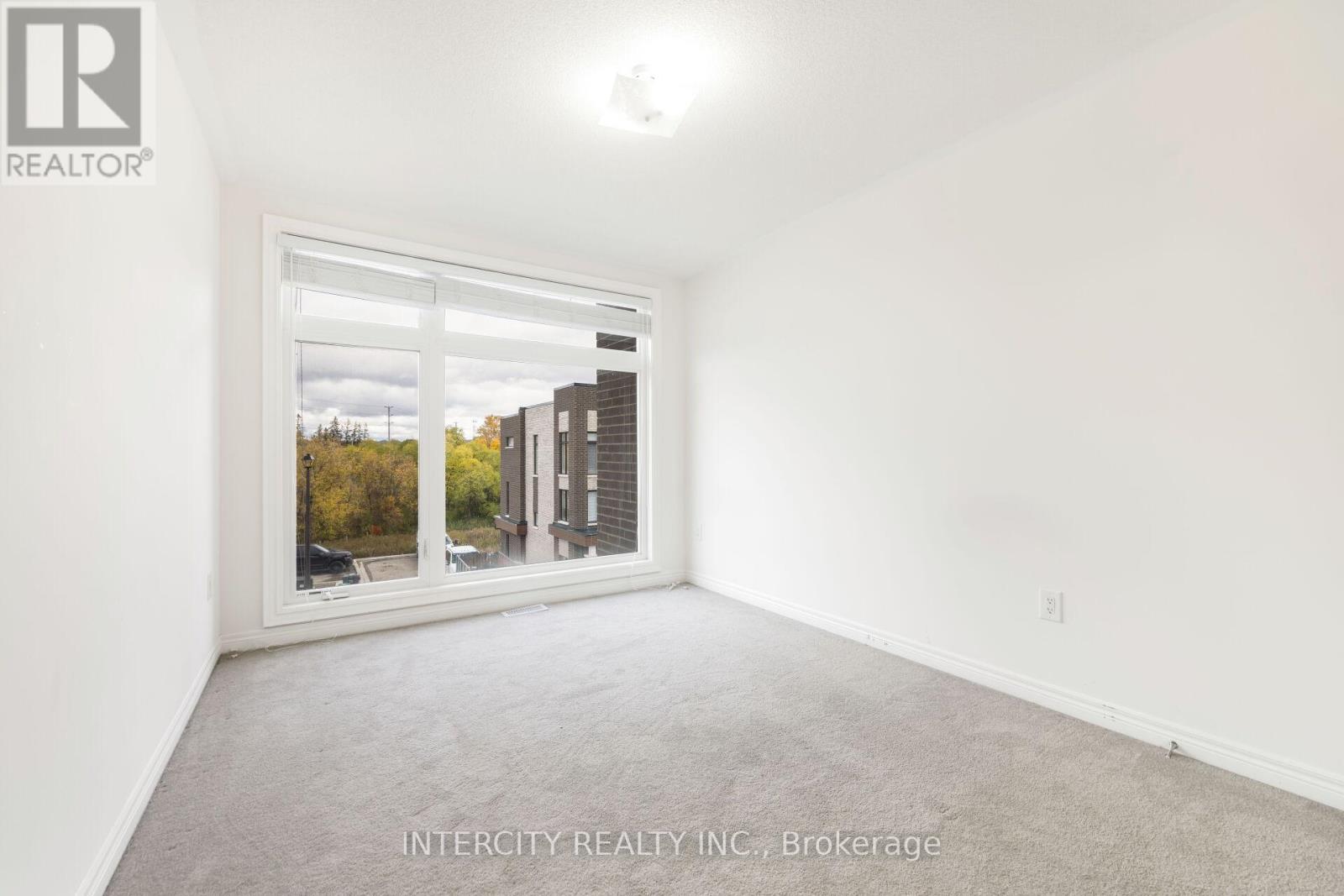 2 Queenpost Drive, Brampton (Credit Valley), Ontario  L6Y 6L2 - Photo 25 - W12473756