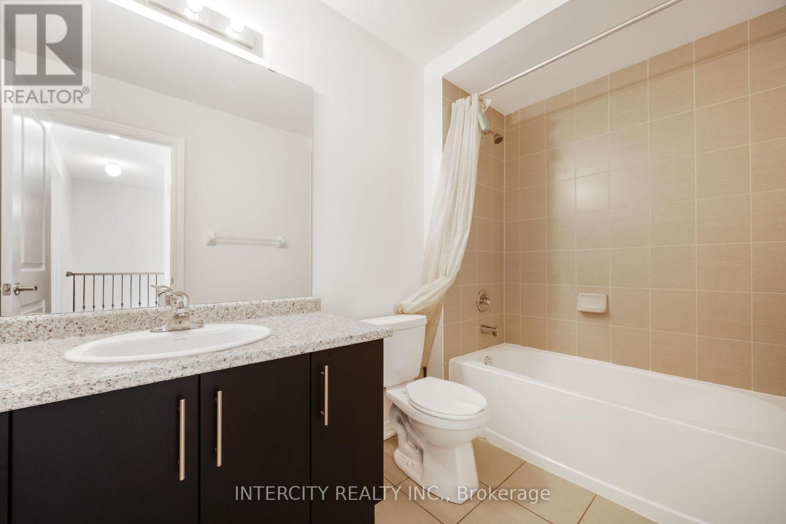 2 Queenpost Drive, Brampton (Credit Valley), Ontario  L6Y 6L2 - Photo 27 - W12473756