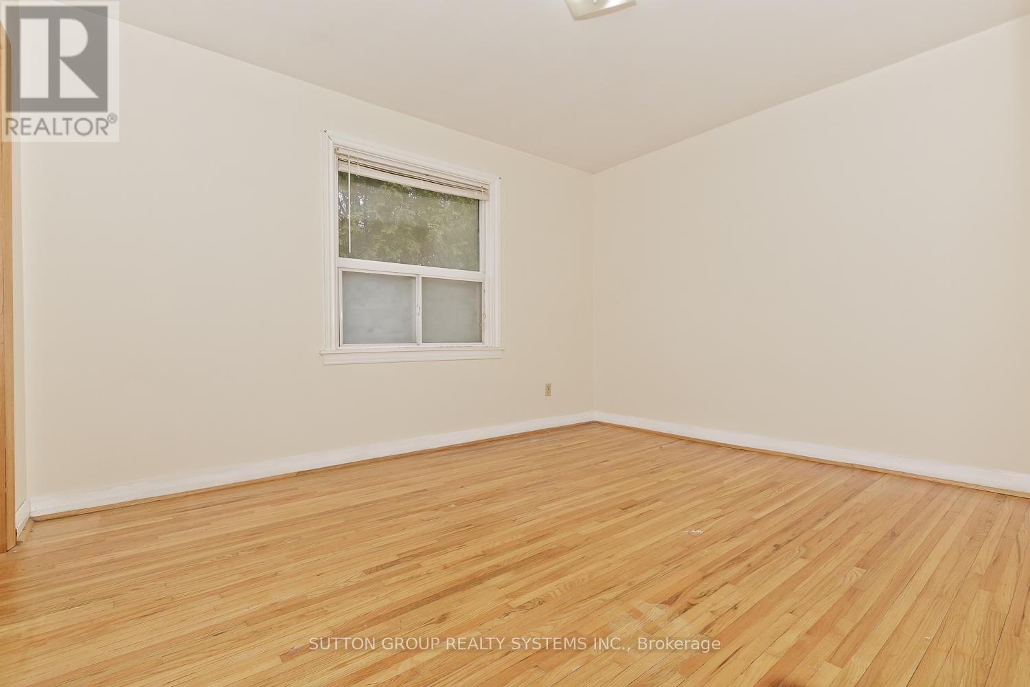 11 Helsby Crescent, Toronto, Ontario  M8W 4V7 - Photo 24 - W12479589