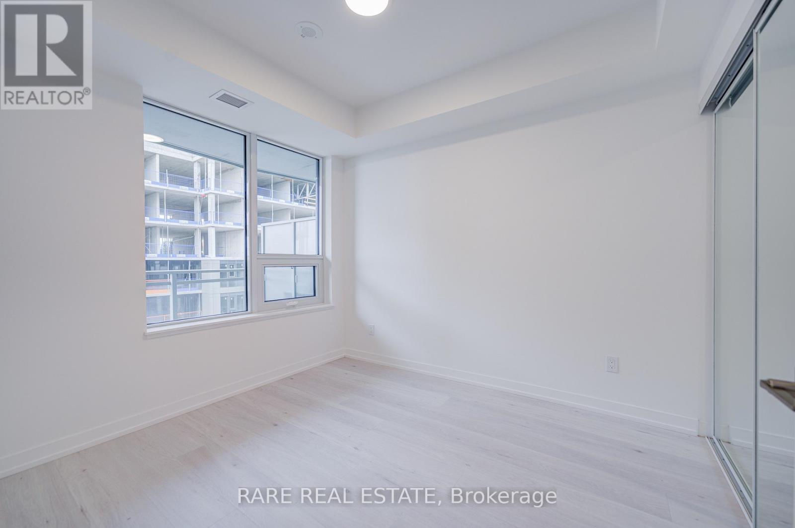 312 - 2501 Saw Whet Boulevard, Oakville, Ontario  L6M 5N2 - Photo 9 - W12480102