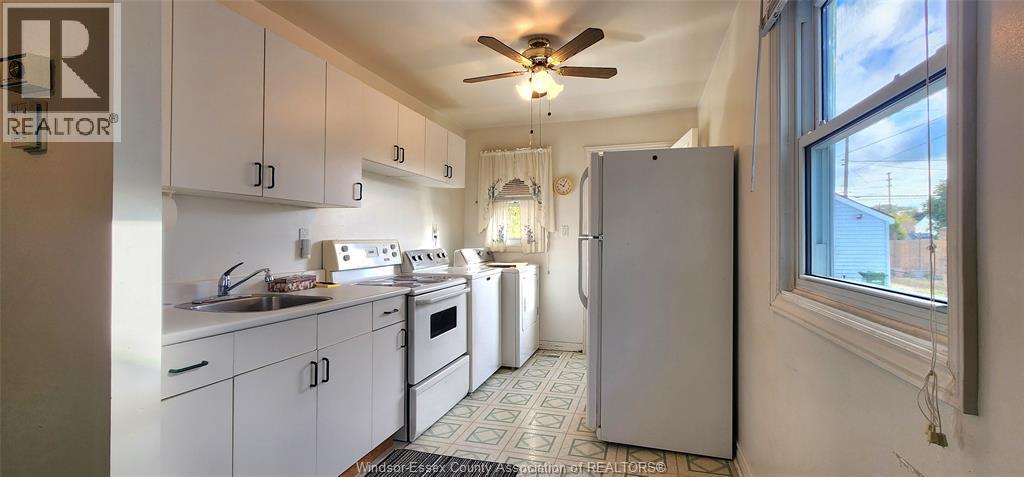 2244 Parent, Windsor, Ontario  N8W 2E3 - Photo 10 - 25027099