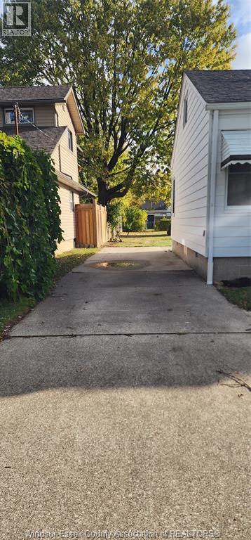 2244 Parent, Windsor, Ontario  N8W 2E3 - Photo 12 - 25027099