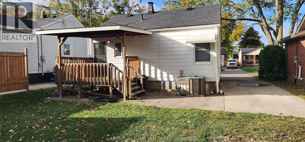 2244 Parent, Windsor, Ontario  N8W 2E3 - Photo 15 - 25027099