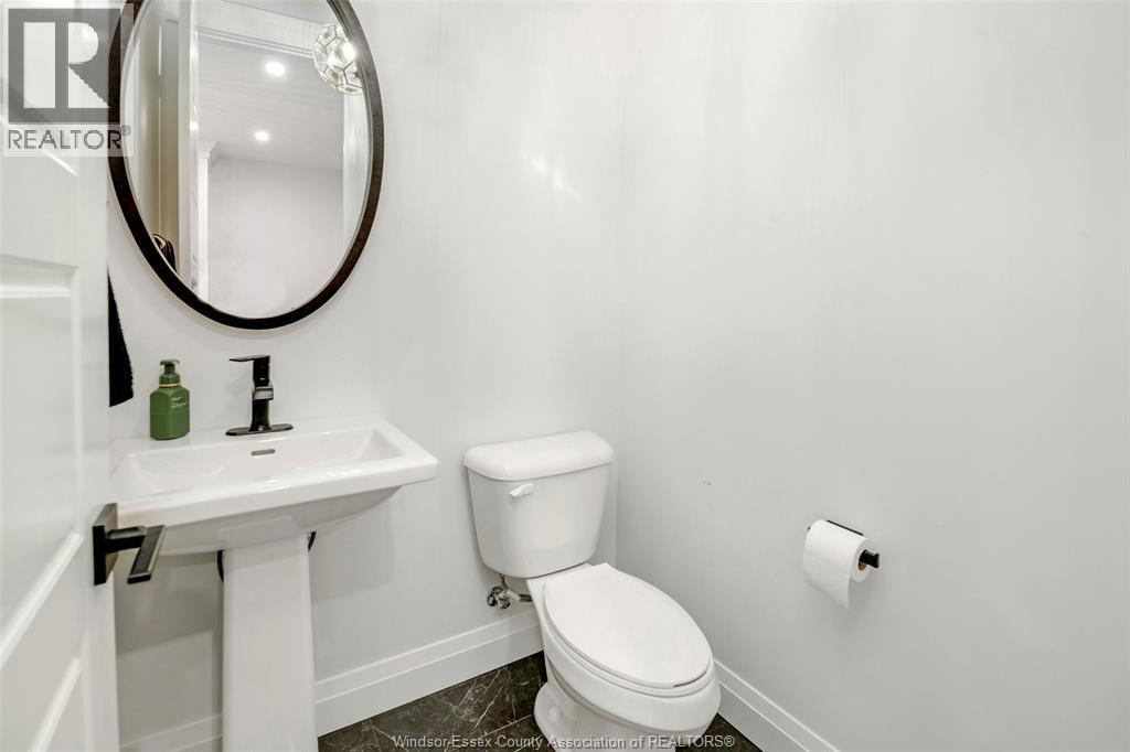 1033 Walker, Windsor, Ontario  N8Y 0B4 - Photo 12 - 25027084