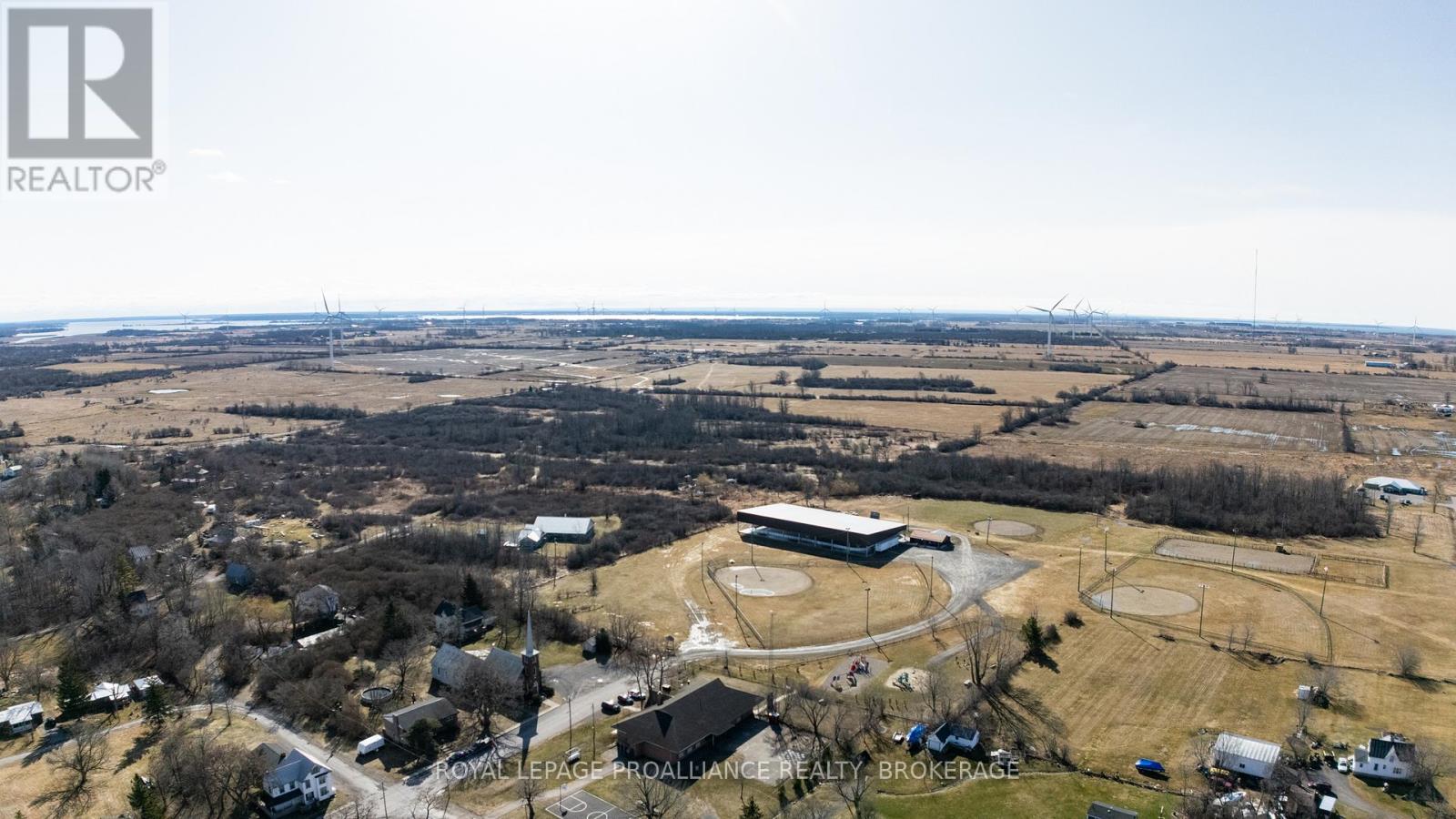 11 Eliza Street, Frontenac Islands (The Islands), Ontario  K0H 2Y0 - Photo 43 - X12480477