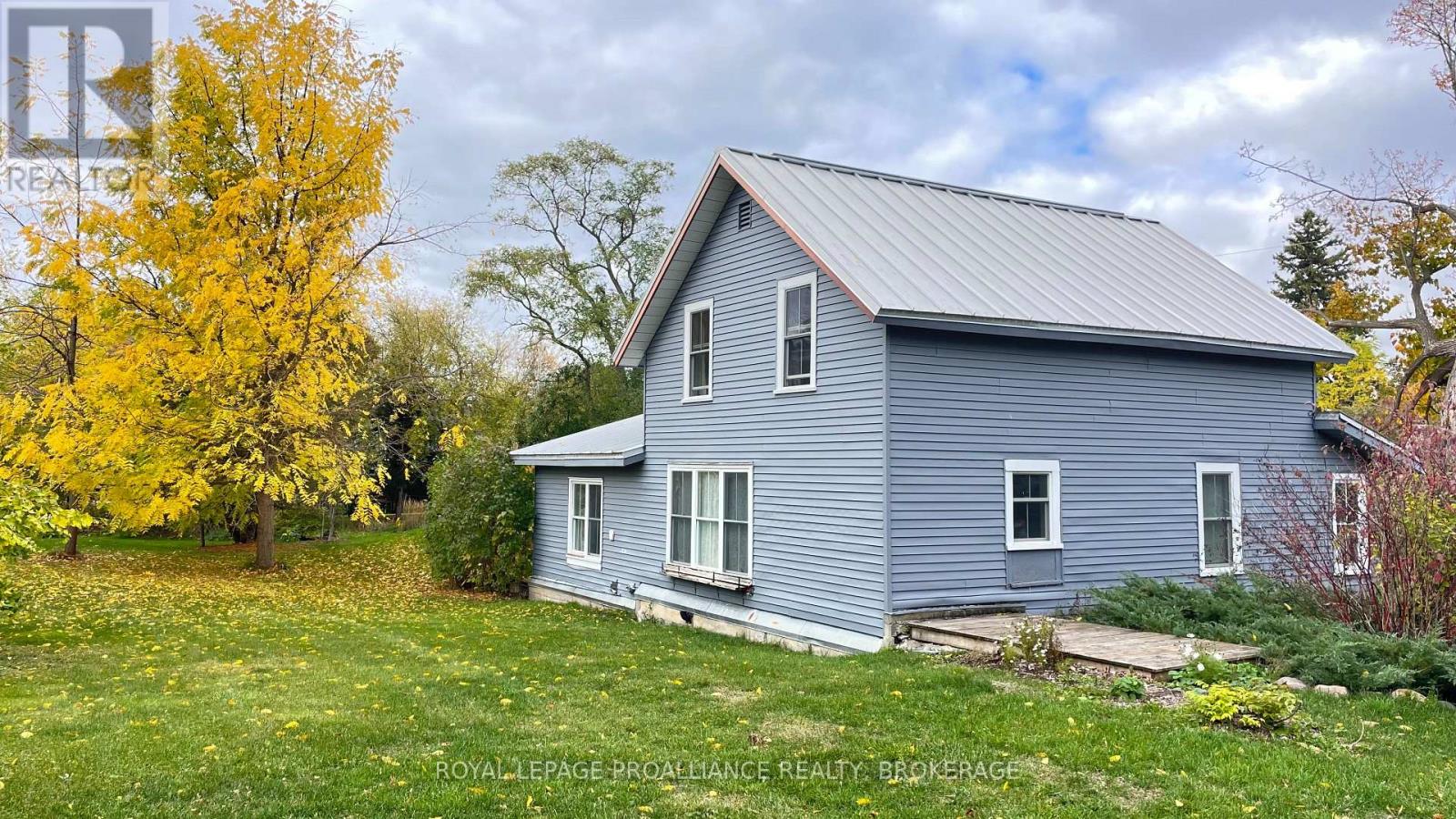 11 Eliza Street, Frontenac Islands (The Islands), Ontario  K0H 2Y0 - Photo 35 - X12480477