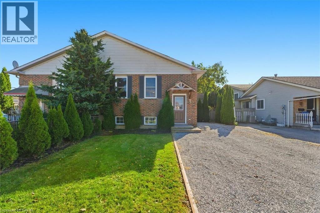 4 Fox Trail Drive, St. Catharines, Ontario  L2S 3T7 - Photo 3 - 40782006