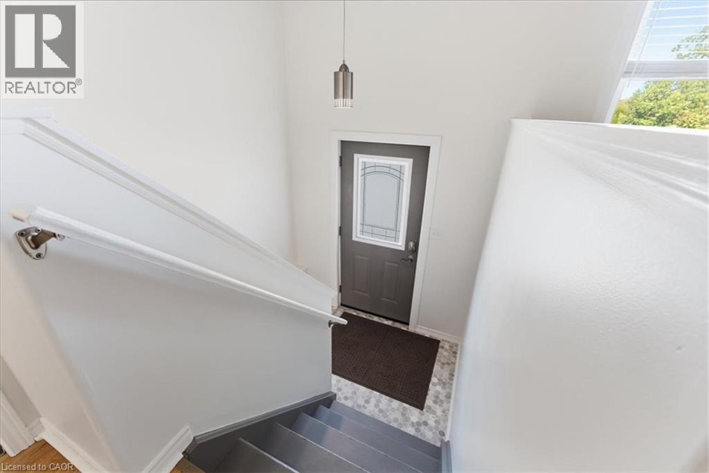 4 Fox Trail Drive, St. Catharines, Ontario  L2S 3T7 - Photo 6 - 40782006