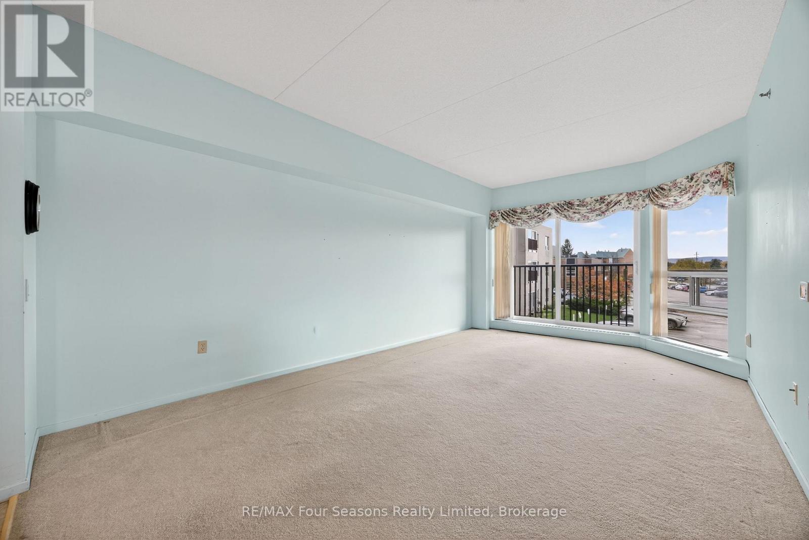 206 - 49 Raglan Street, Collingwood, Ontario  L9Y 1P7 - Photo 7 - S12480605