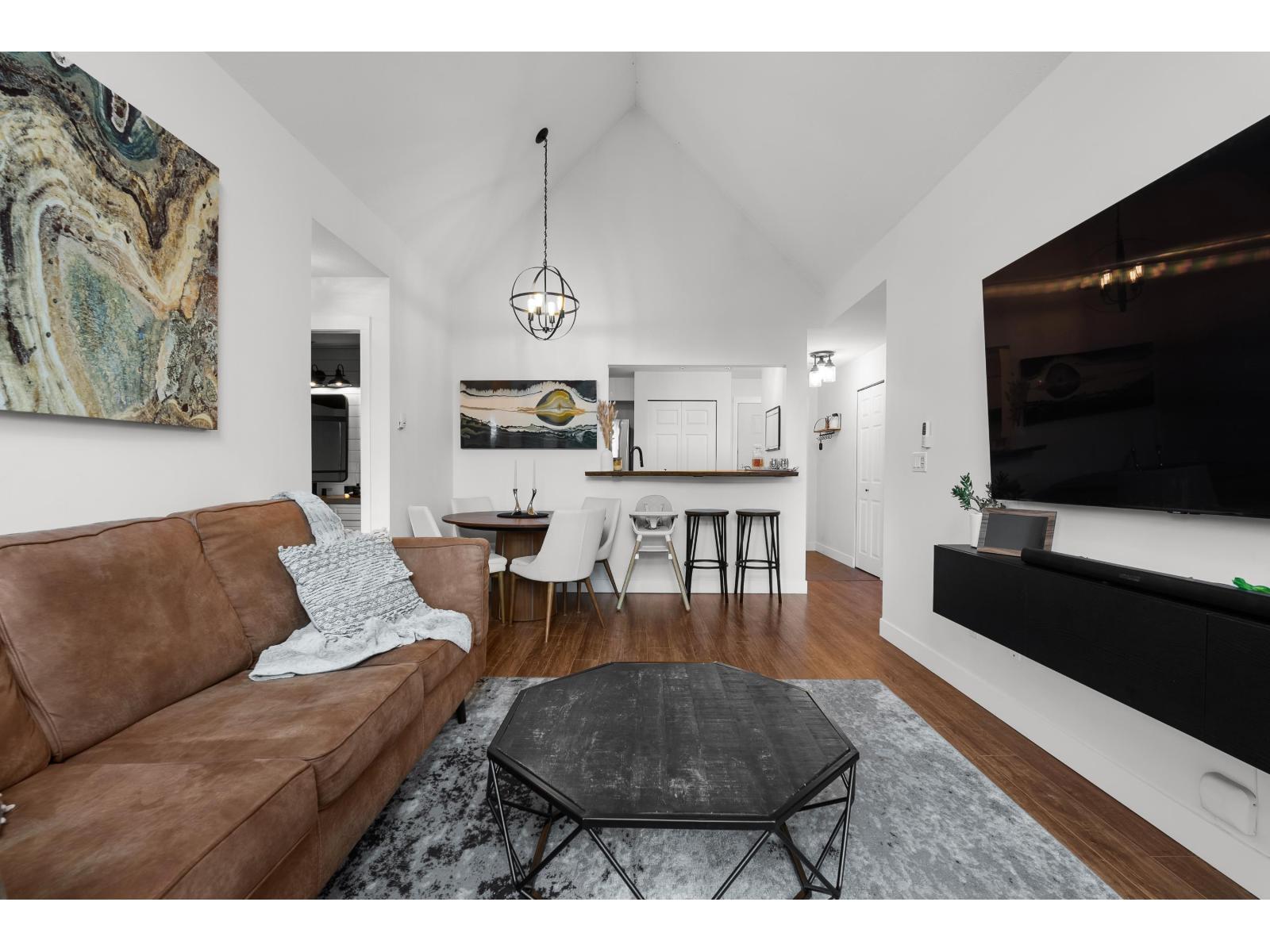 302 32638 7 Avenue, Mission, British Columbia  V2V 7P4 - Photo 4 - R3061309