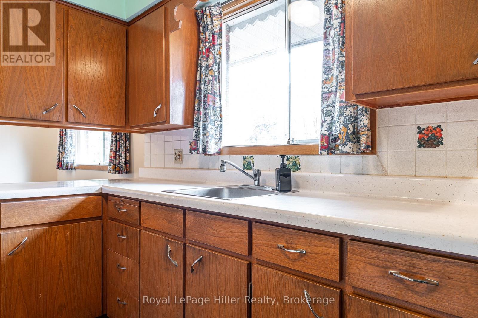 213 Home Street, Stratford, Ontario  N5A 2A4 - Photo 25 - X12480499