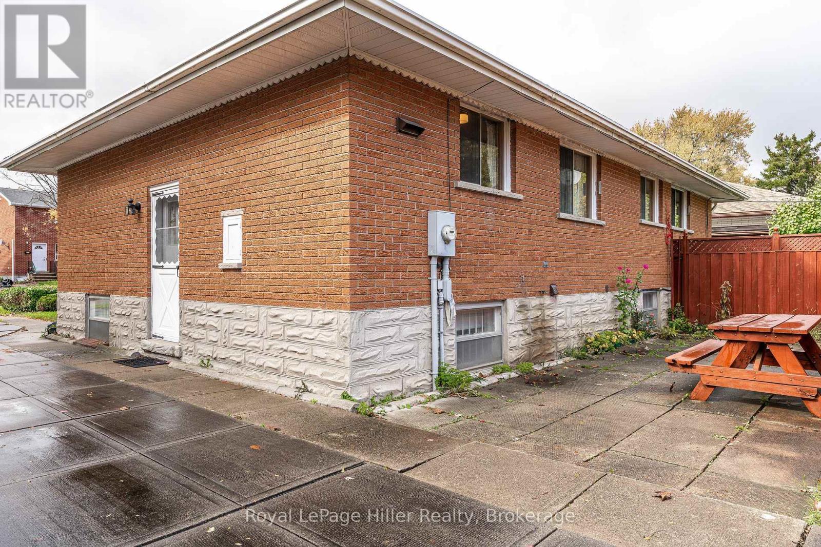 213 Home Street, Stratford, Ontario  N5A 2A4 - Photo 39 - X12480499