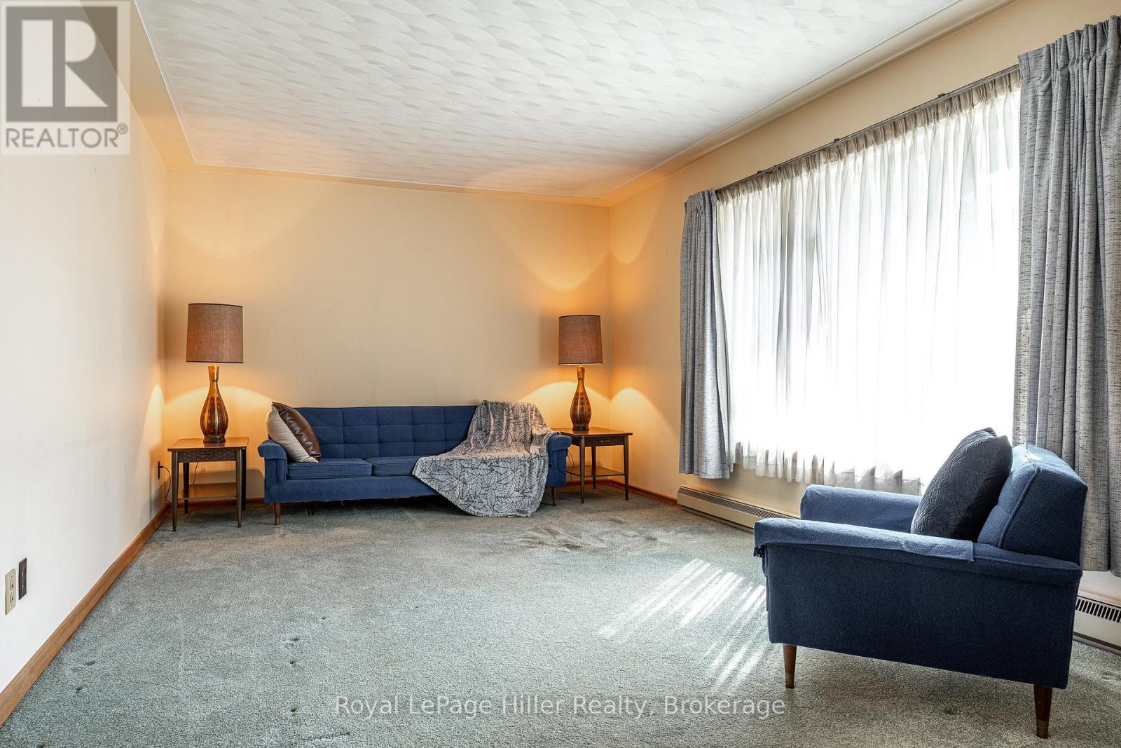213 Home Street, Stratford, Ontario  N5A 2A4 - Photo 5 - X12480499