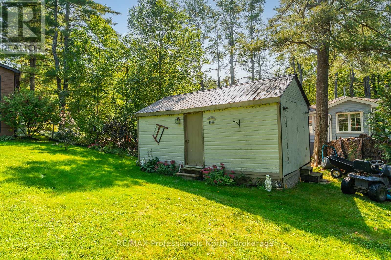 1029 Loyalist Drive, Minden Hills, Ontario  K0M 2K0 - Photo 32 - X12480500