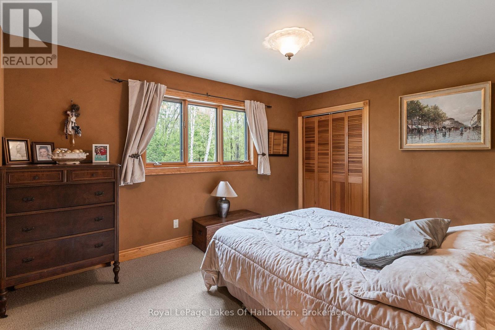 1111 Elk Drive, Dysart Et Al (Guilford), Ontario  K0M 1S0 - Photo 29 - X12480576