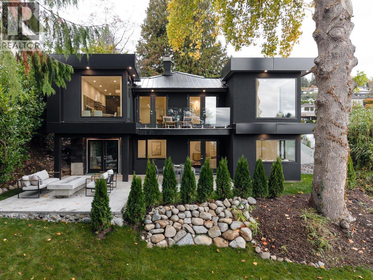 2508 Nelson Avenue, West Vancouver, British Columbia  V7V 2R6 - Photo 2 - R3061590