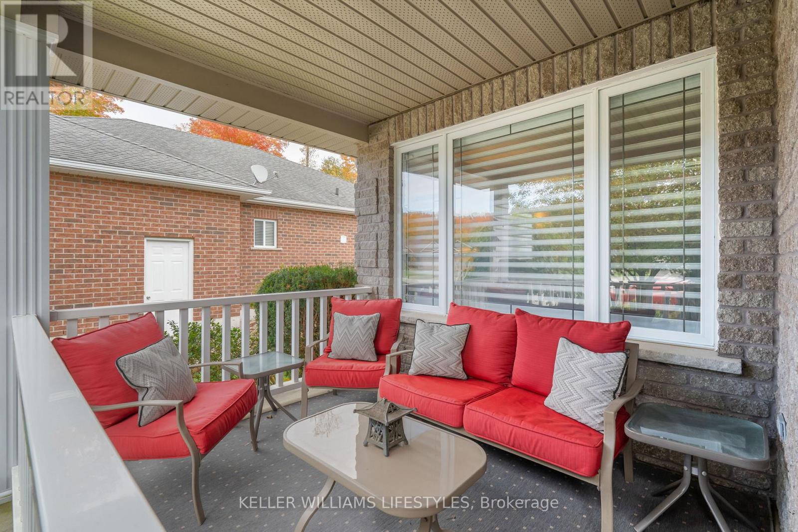 28 Scourfield Drive, Ingersoll, Ontario  N5C 0A4 - Photo 4 - X12480539