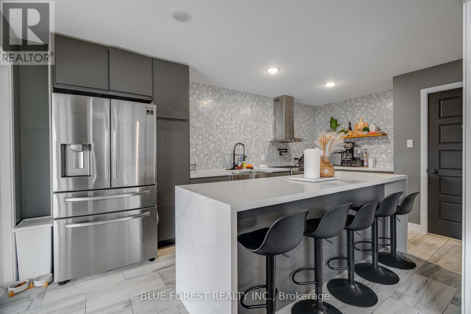 24 Peach Tree Boulevard, St. Thomas, Ontario  N5R 0B3 - Photo 6 - X12480595