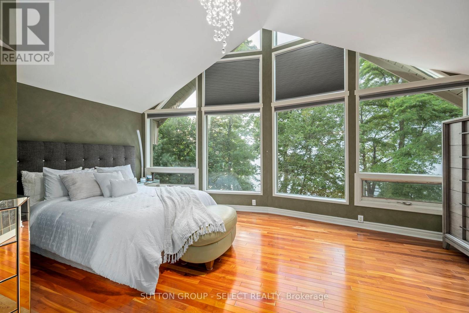 5284 Cliff Road, Lambton Shores, Ontario  N0N 1J7 - Photo 22 - X12480601
