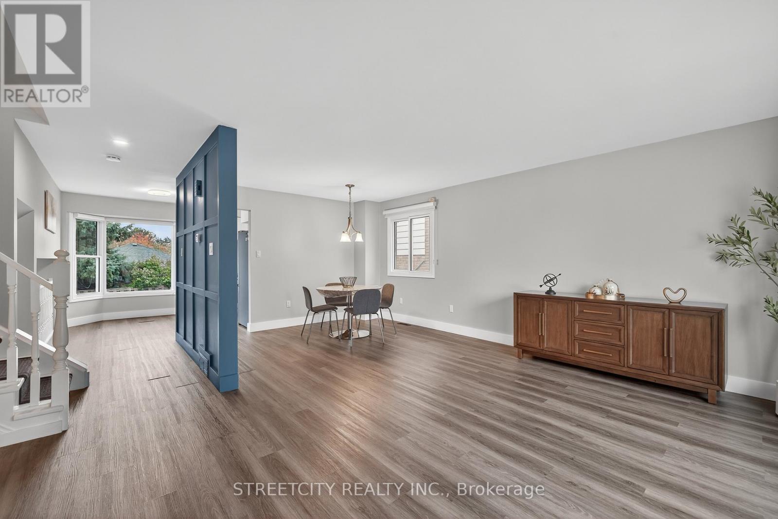 129 Highview Avenue E, London South, Ontario  N6C 5G4 - Photo 11 - X12480616