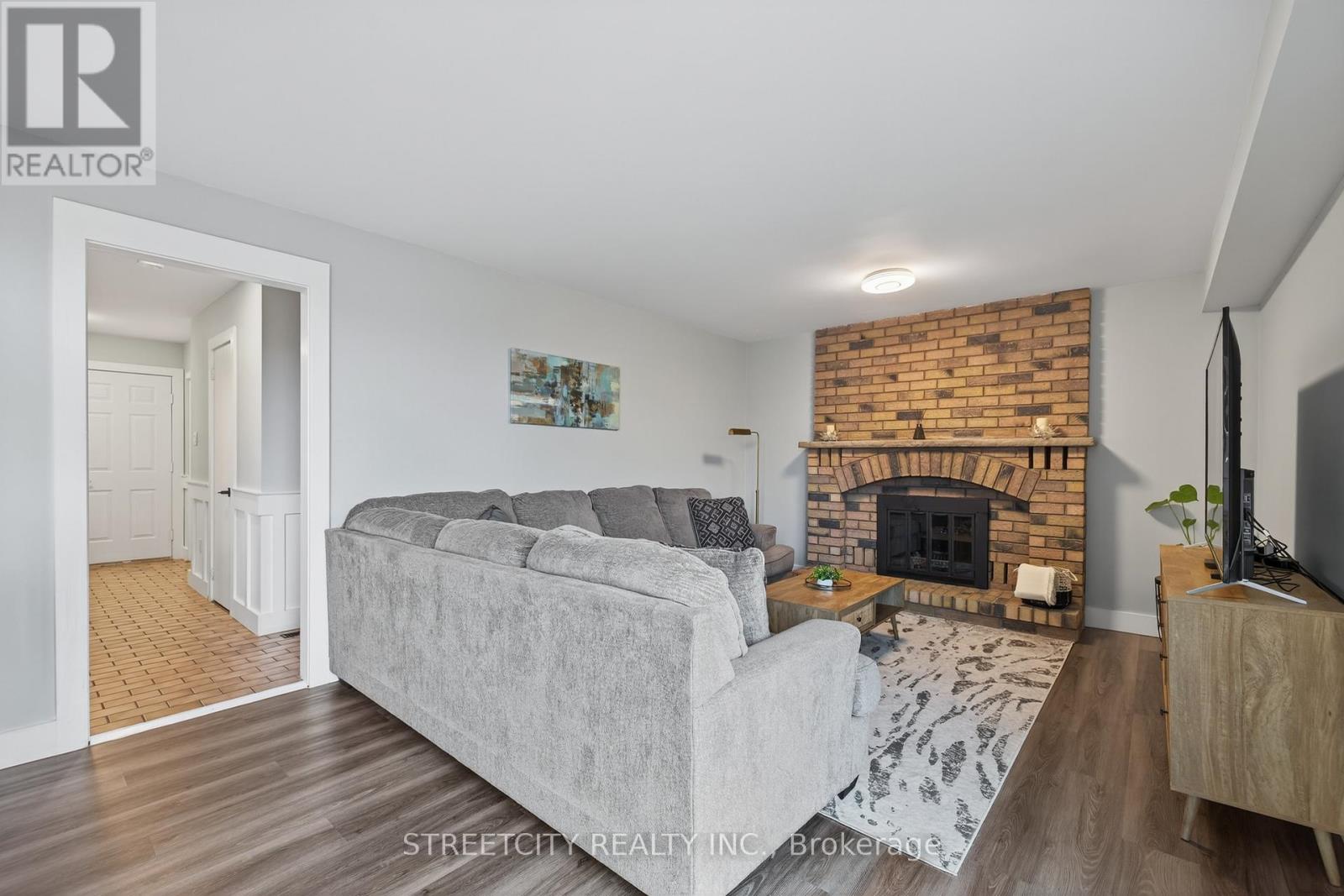 129 Highview Avenue E, London South, Ontario  N6C 5G4 - Photo 20 - X12480616