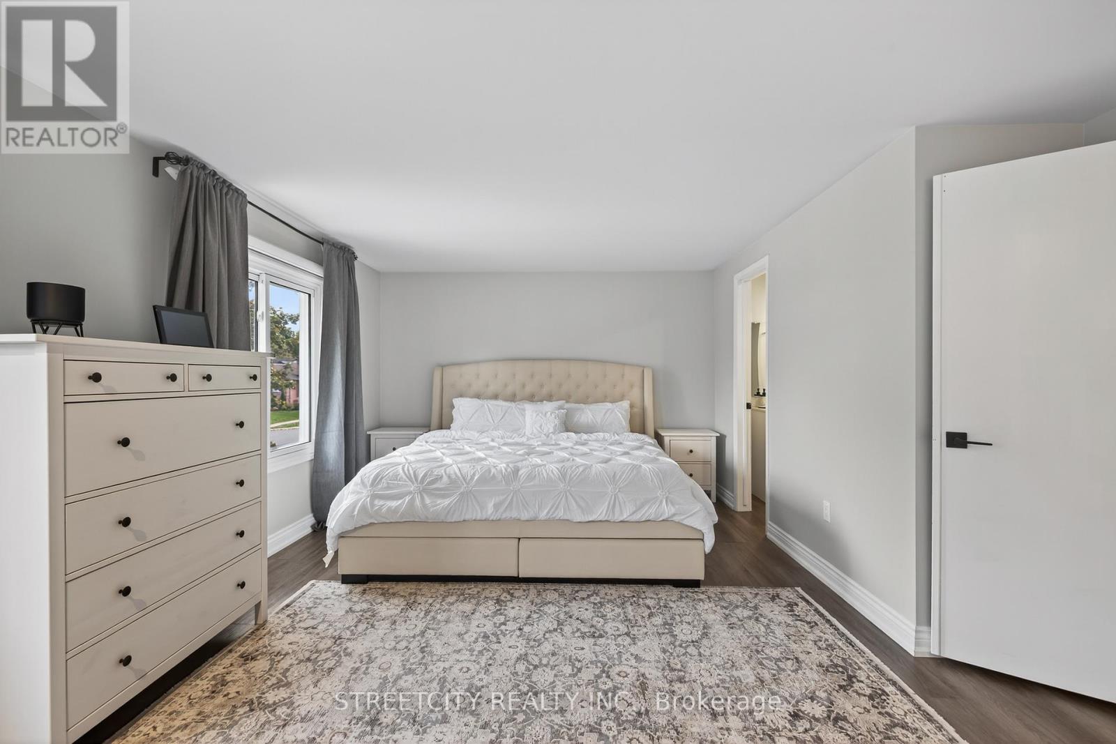 129 Highview Avenue E, London South, Ontario  N6C 5G4 - Photo 26 - X12480616
