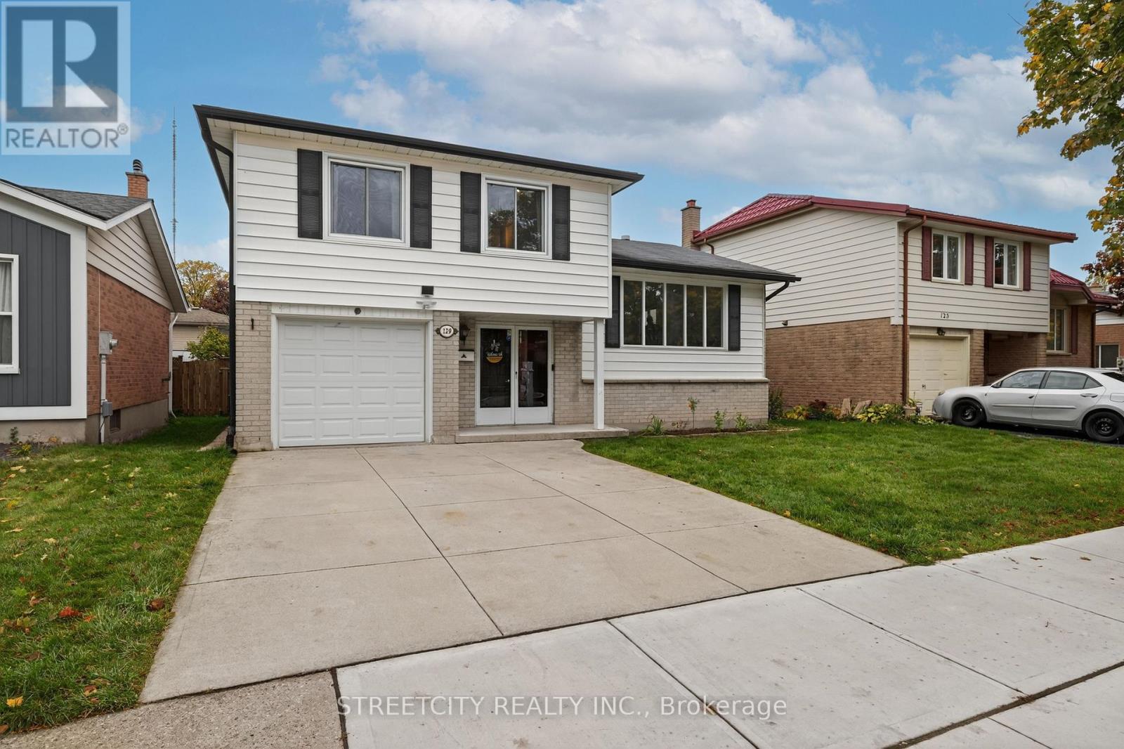 129 Highview Avenue E, London South, Ontario  N6C 5G4 - Photo 3 - X12480616