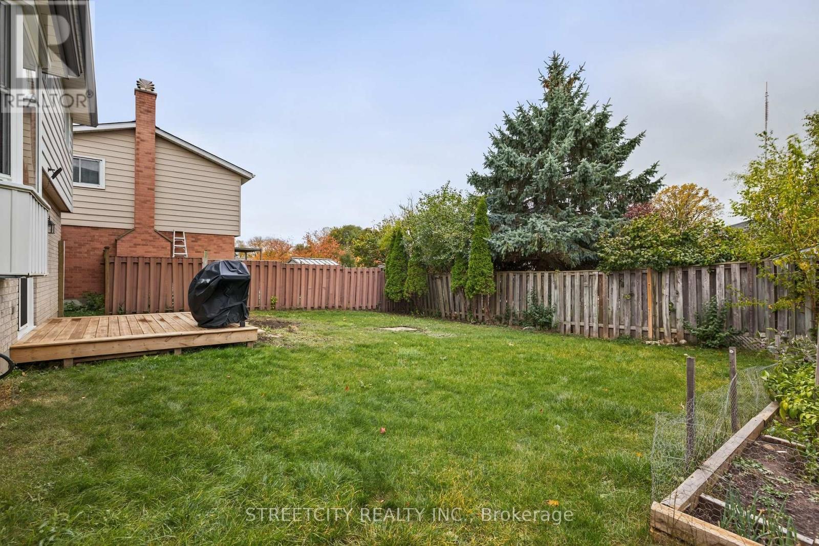 129 Highview Avenue E, London South, Ontario  N6C 5G4 - Photo 43 - X12480616