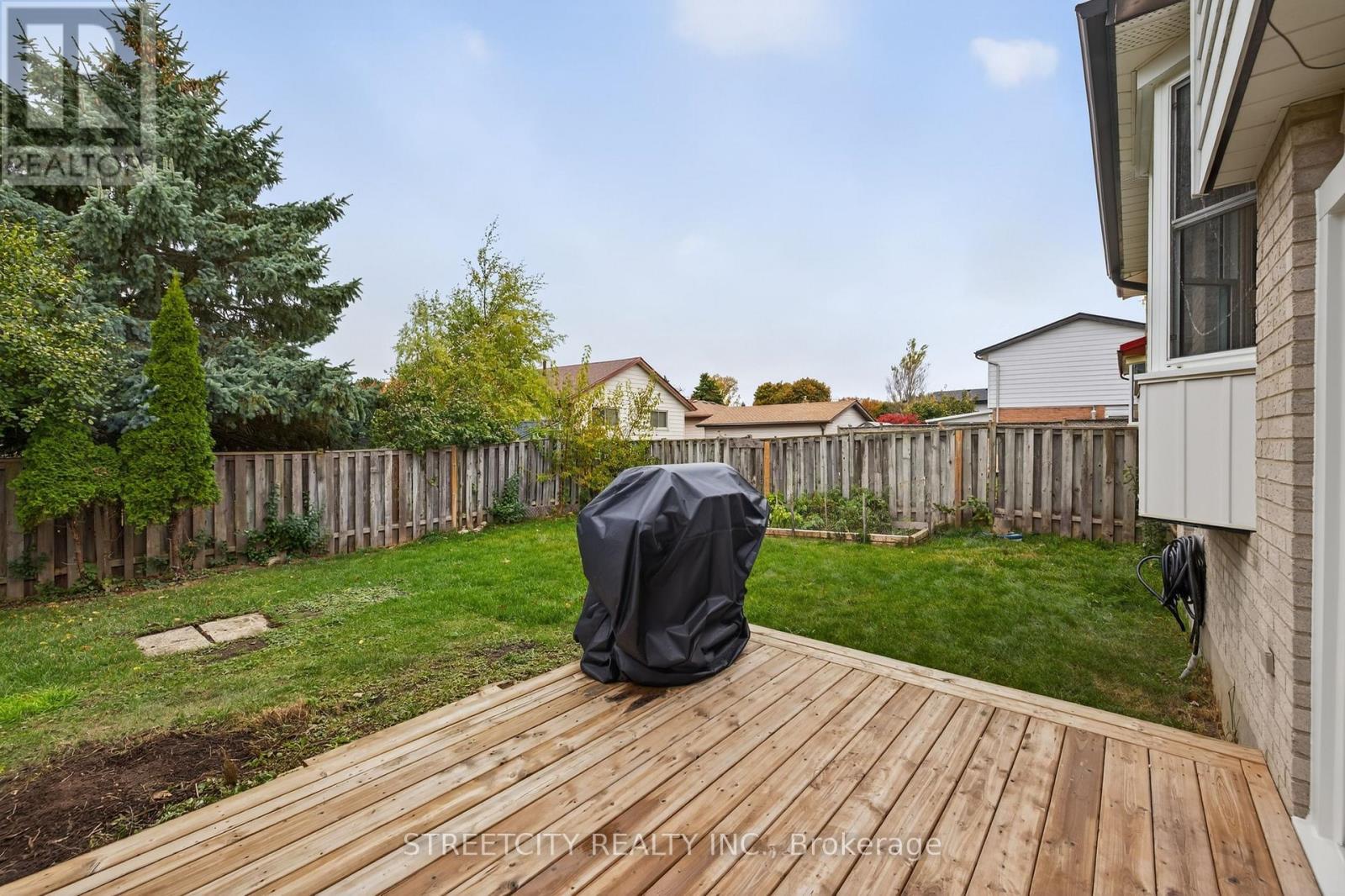 129 Highview Avenue E, London South, Ontario  N6C 5G4 - Photo 44 - X12480616