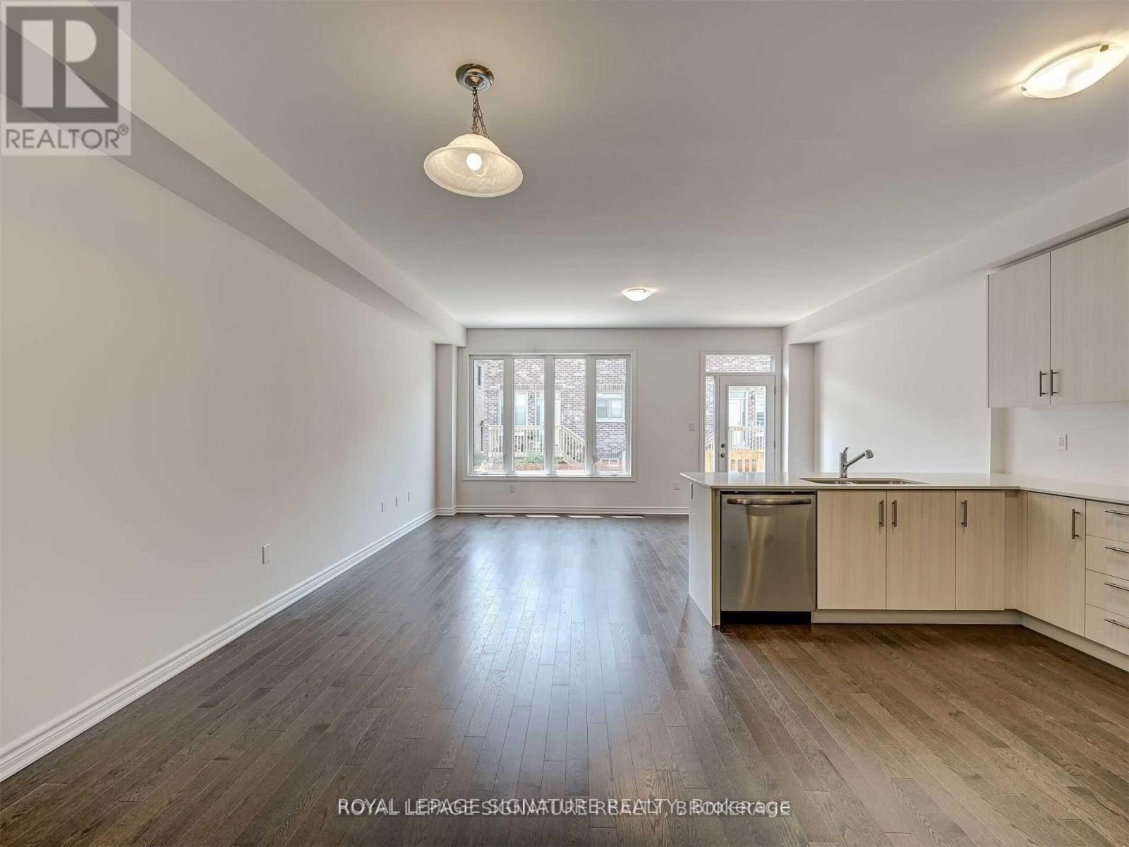 1183 Restivo Lane, Milton (Fo Ford), Ontario  L9T 2X5 - Photo 3 - W12326178