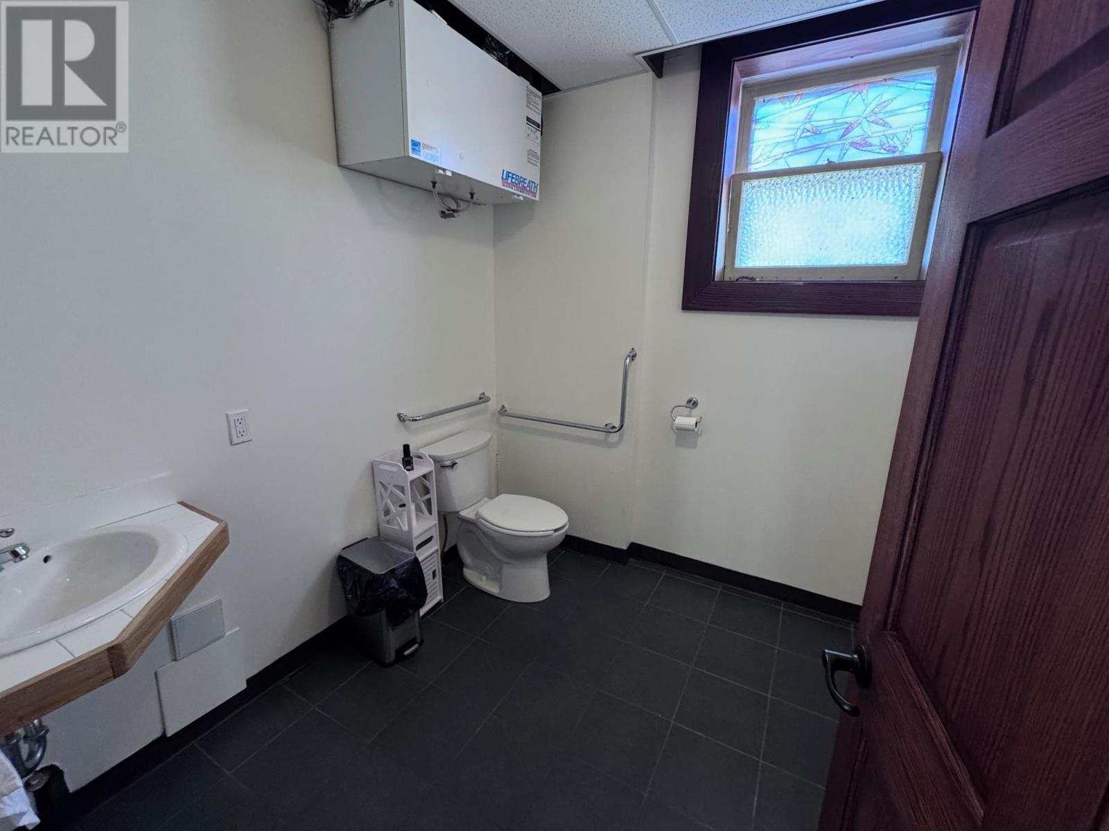 338 Red River Rd, Thunder Bay, Ontario P7B 1B1 - Photo 10 - TB253266