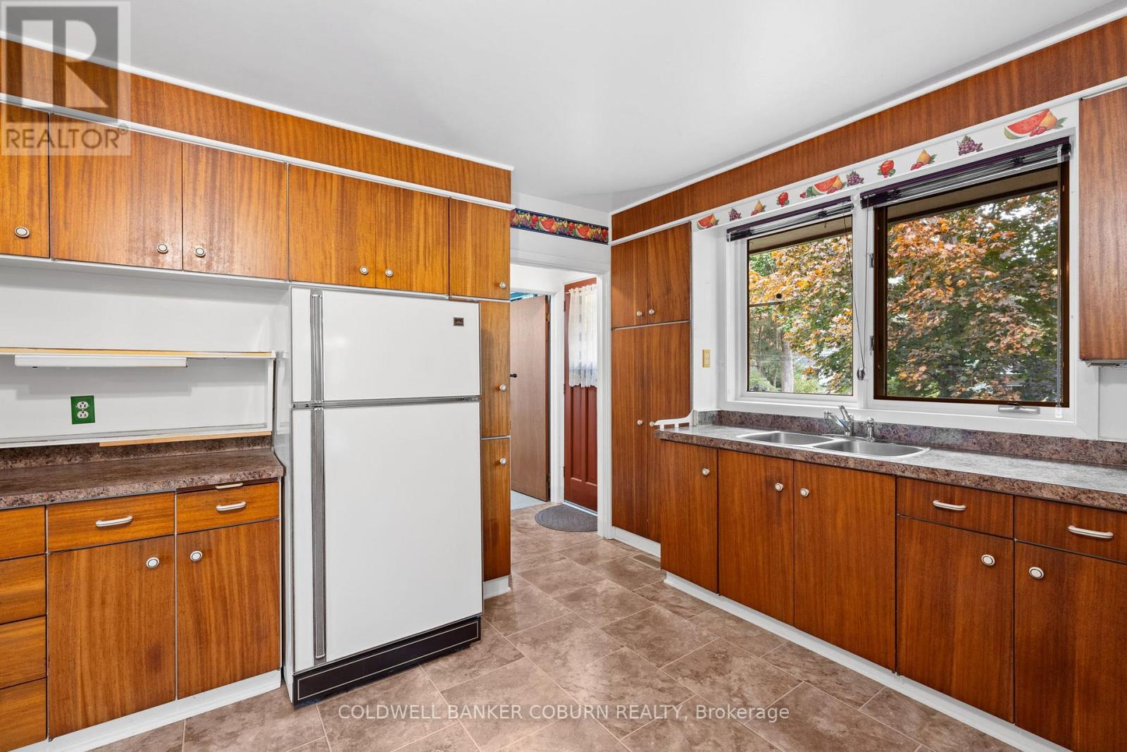 53 Eisenhower Crescent, Ottawa, Ontario  K2J 3Z8 - Photo 18 - X12480542