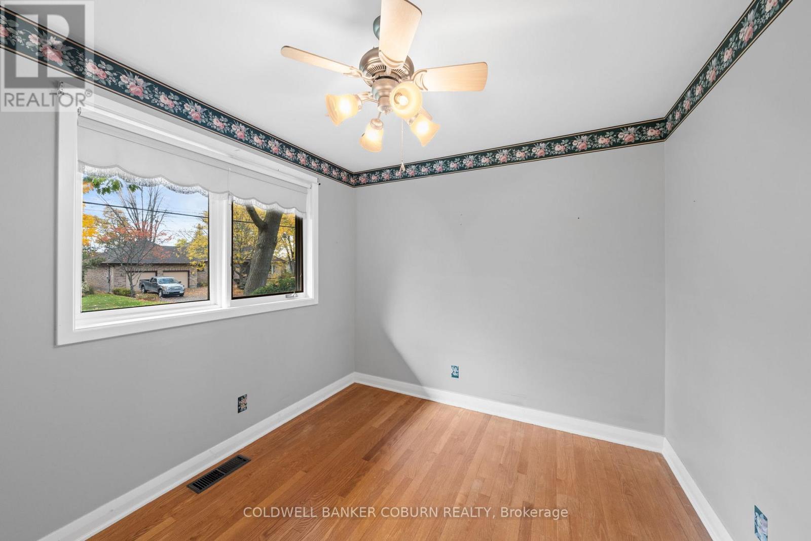 53 Eisenhower Crescent, Ottawa, Ontario  K2J 3Z8 - Photo 22 - X12480542