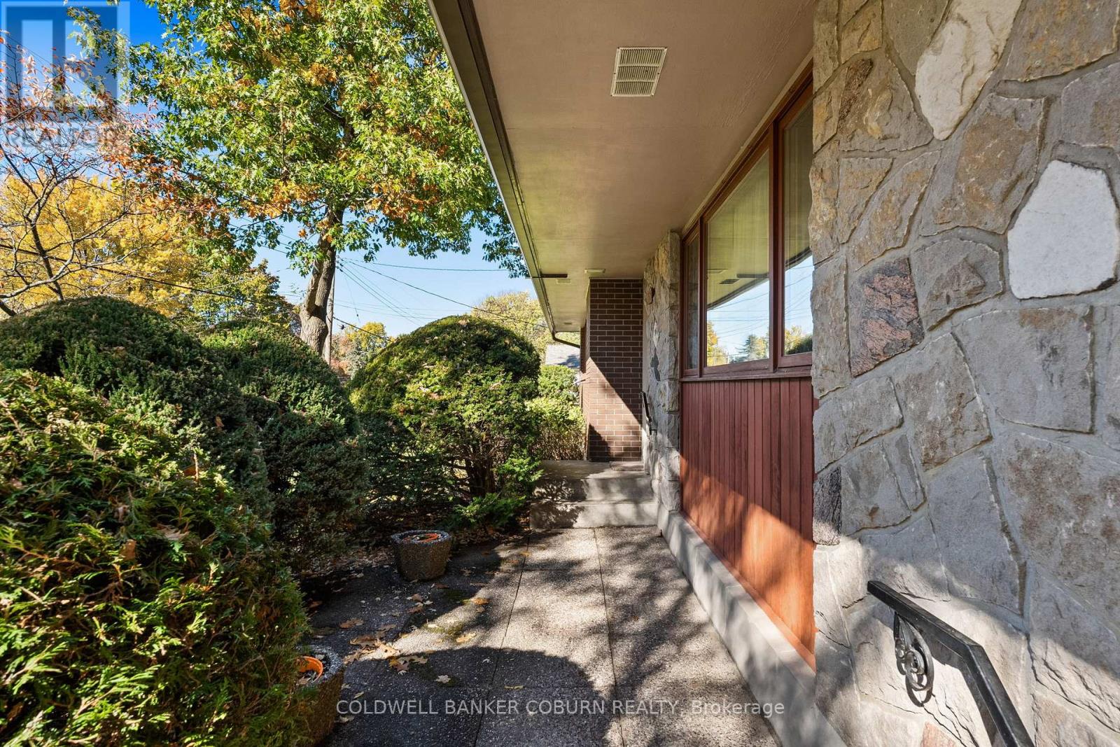 53 Eisenhower Crescent, Ottawa, Ontario  K2J 3Z8 - Photo 6 - X12480542