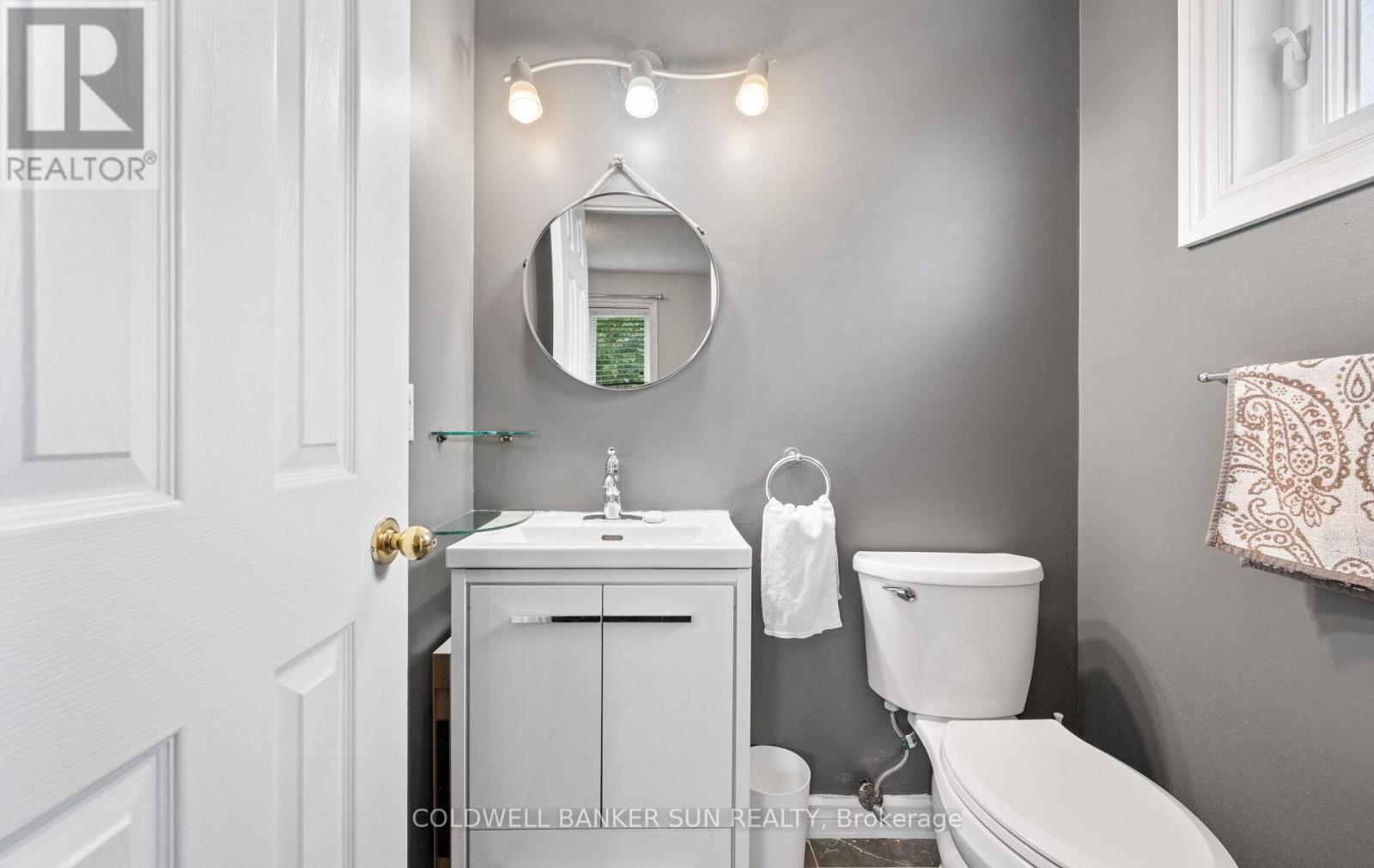 10 Corsham Place, Caledon (Bolton East), Ontario  L7E 1L3 - Photo 30 - W12480125