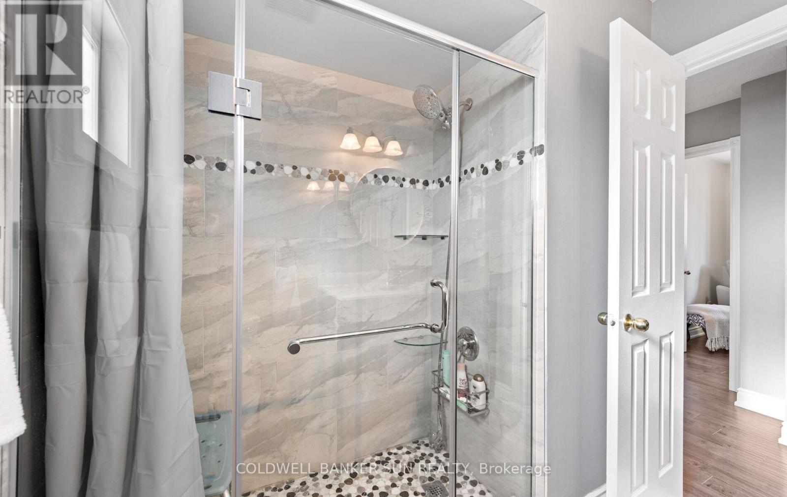 10 Corsham Place, Caledon (Bolton East), Ontario  L7E 1L3 - Photo 36 - W12480125