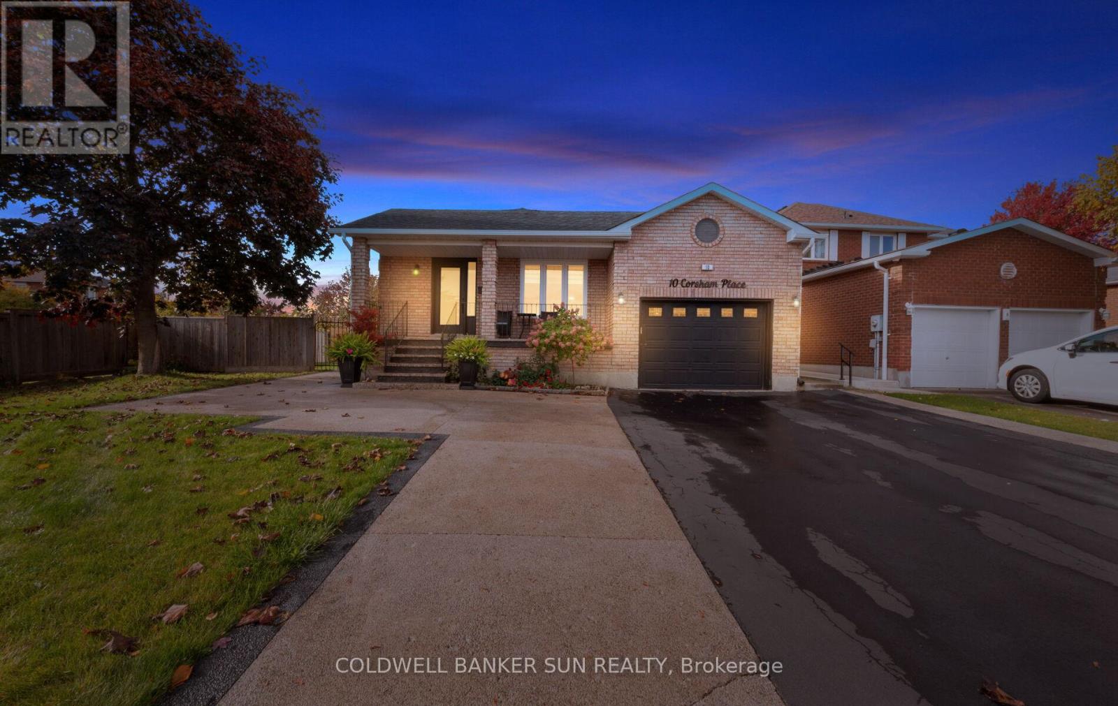 10 CORSHAM PLACE, caledon (bolton east), Ontario