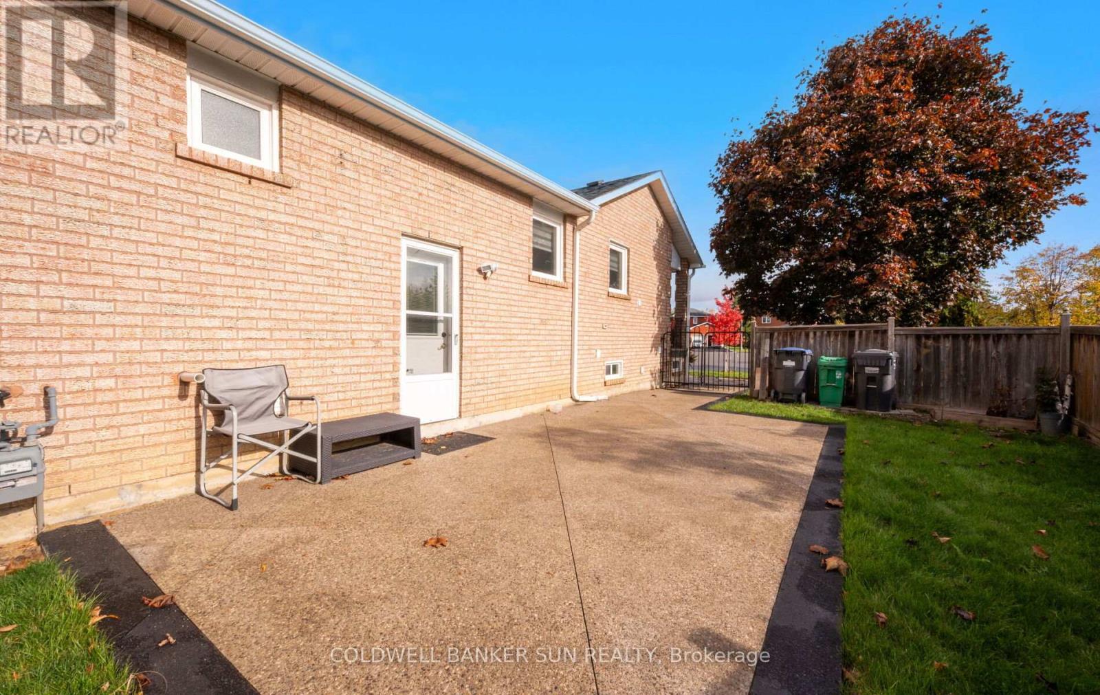 10 Corsham Place, Caledon (Bolton East), Ontario  L7E 1L3 - Photo 47 - W12480125