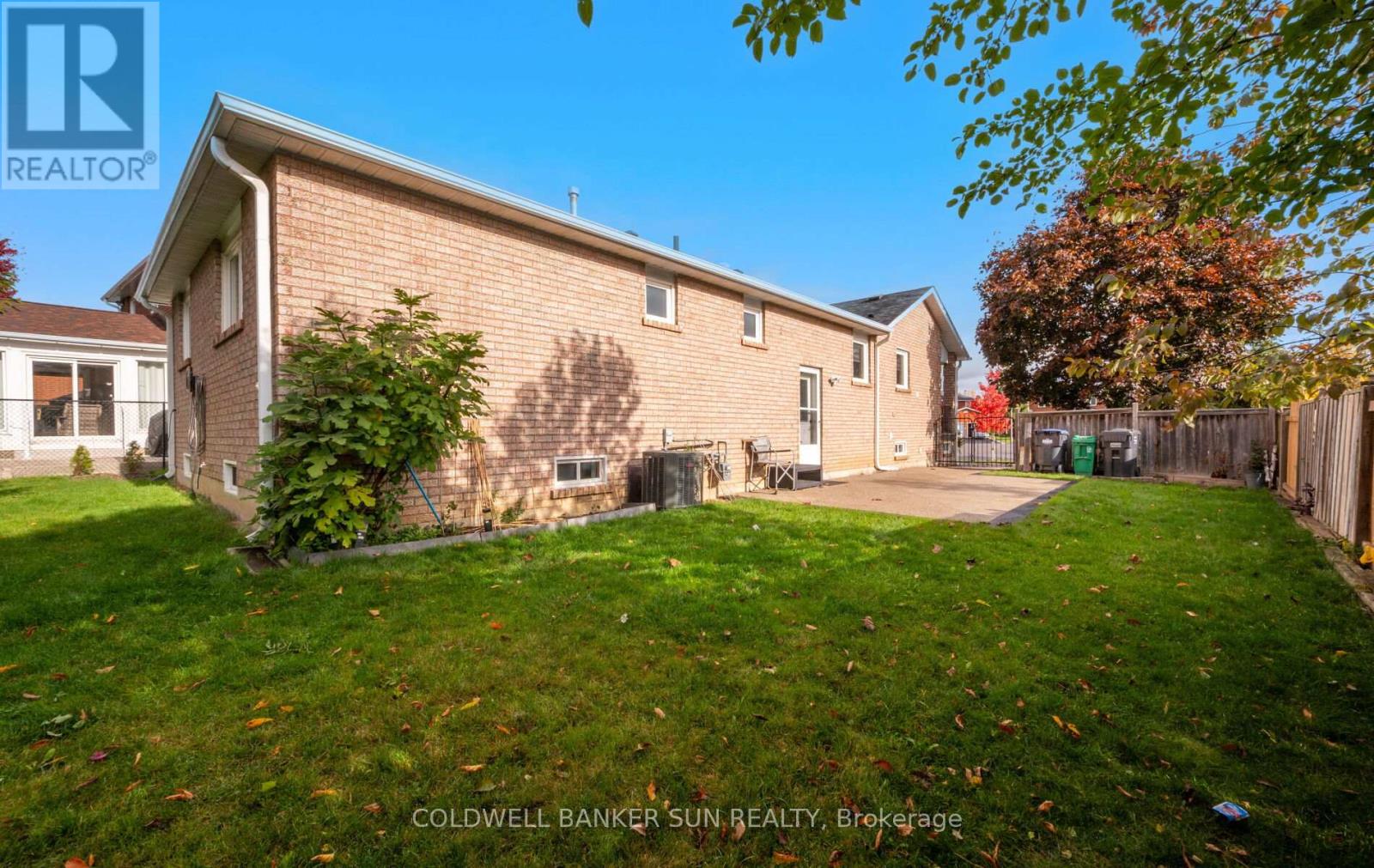 10 Corsham Place, Caledon (Bolton East), Ontario  L7E 1L3 - Photo 48 - W12480125