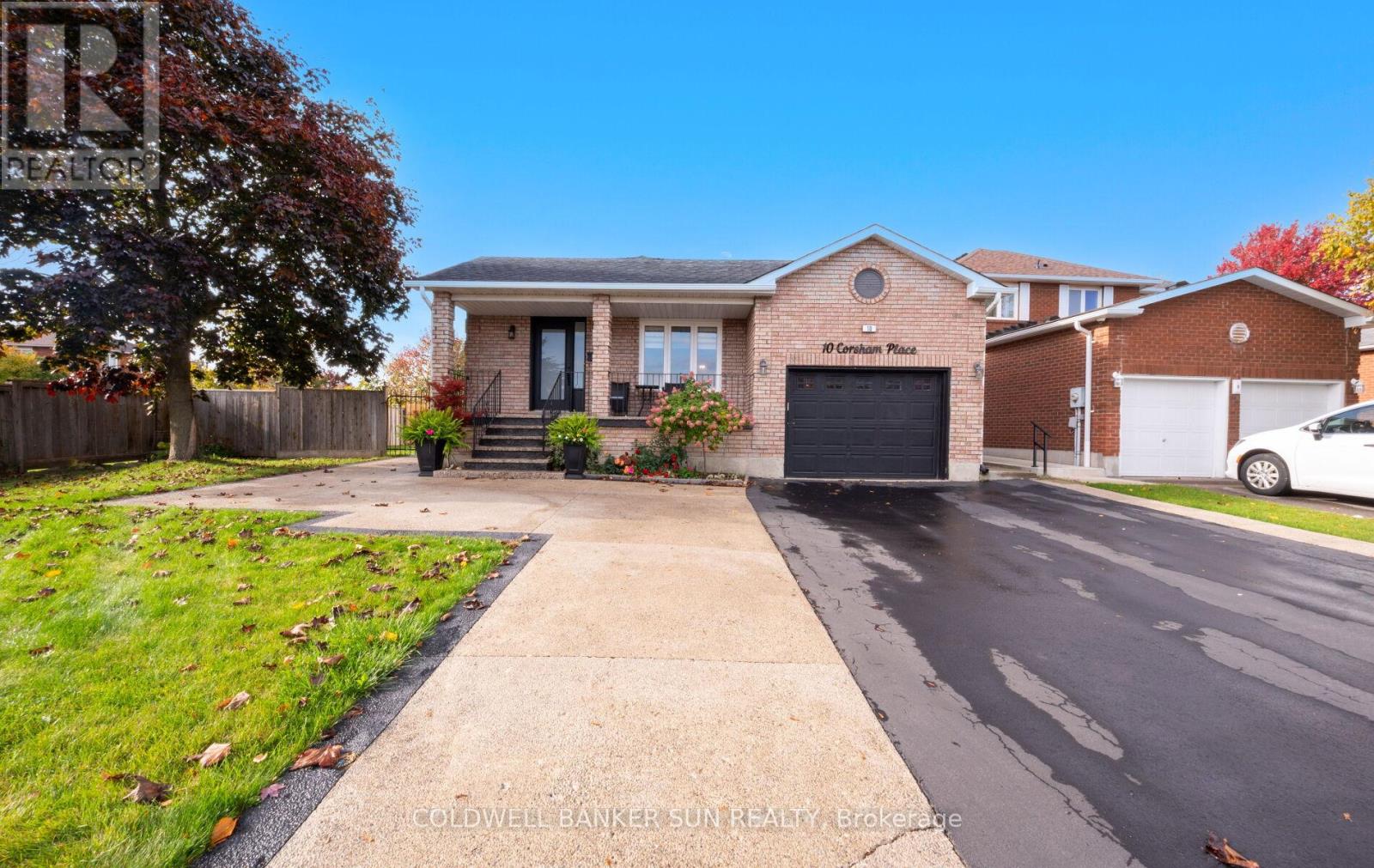 10 Corsham Place, Caledon (Bolton East), Ontario  L7E 1L3 - Photo 5 - W12480125