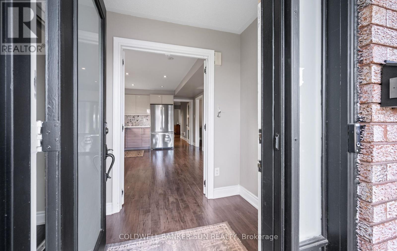 10 Corsham Place, Caledon (Bolton East), Ontario  L7E 1L3 - Photo 8 - W12480125