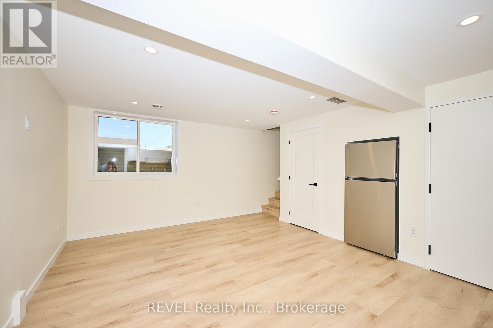 Lower Unit - 4650 Belfast Avenue, Niagara Falls, Ontario  L2E 4G3 - Photo 7 - X12480495