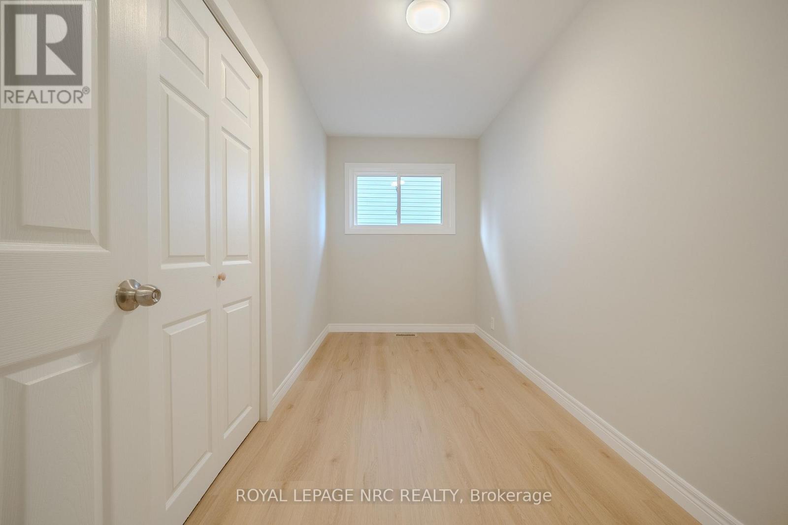 42 Fawell Avenue, St. Catharines, Ontario  L2S 2V6 - Photo 12 - X12480526