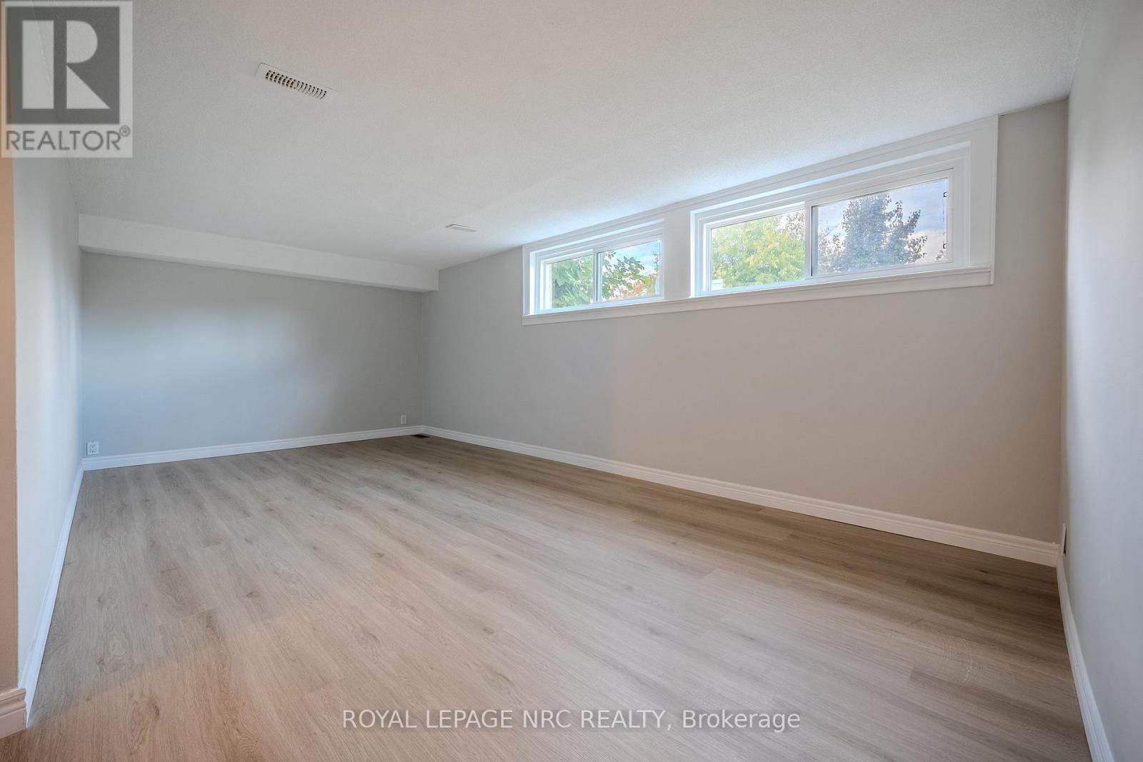 42 Fawell Avenue, St. Catharines, Ontario  L2S 2V6 - Photo 15 - X12480526