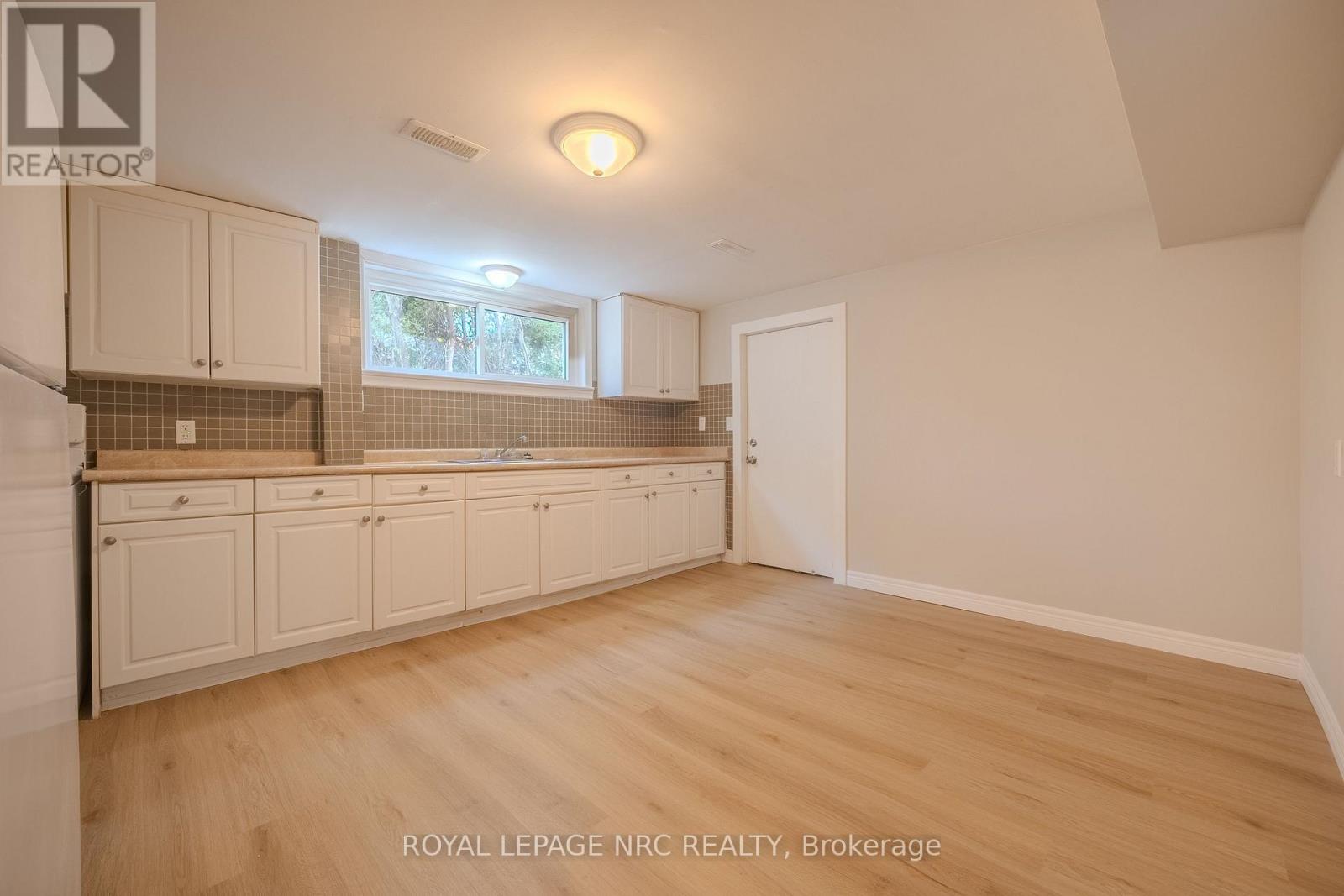 42 Fawell Avenue, St. Catharines, Ontario  L2S 2V6 - Photo 18 - X12480526