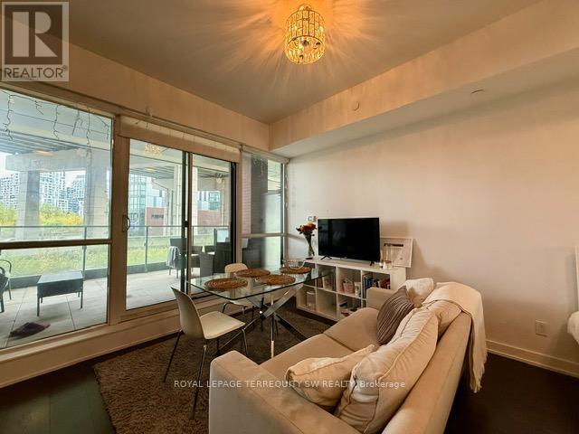 208 - 50 Bruyeres Mews, Toronto, Ontario  M5V 0H8 - Photo 5 - C12480430