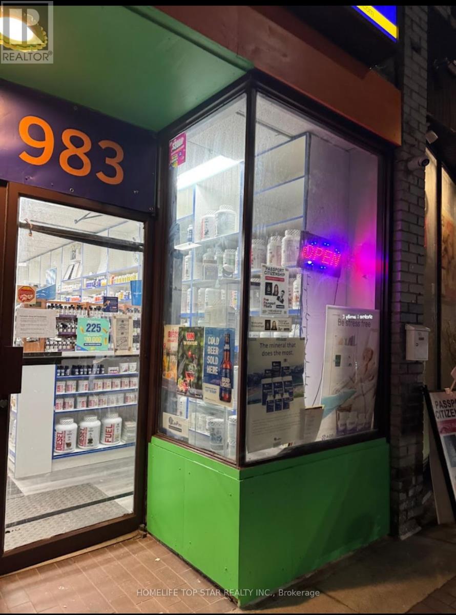 Main & Basement - 983 College Street, Toronto, Ontario  M6H 1A6 - Photo 6 - C12480482