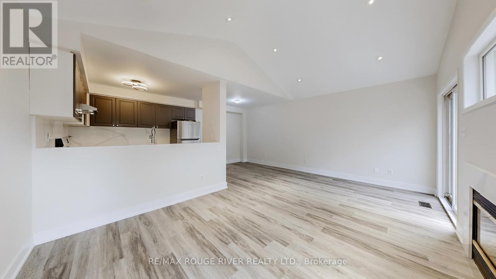 6 Hibbard Drive, Ajax, Ontario  L1Z 1J7 - Photo 14 - E12480473