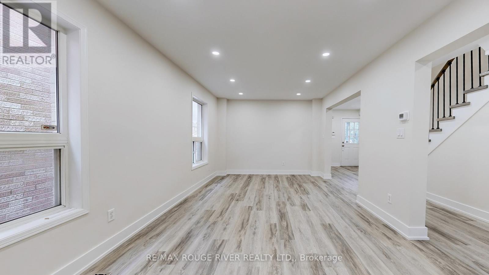 6 Hibbard Drive, Ajax, Ontario  L1Z 1J7 - Photo 5 - E12480473
