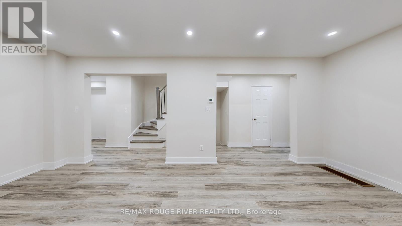 6 Hibbard Drive, Ajax, Ontario  L1Z 1J7 - Photo 7 - E12480473